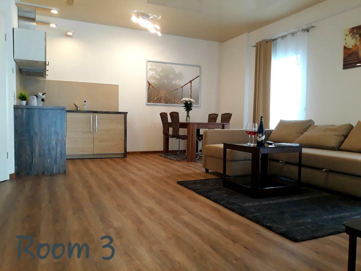 Modernes Apartment Metzingen Mittelstadt Eksteriør bilde